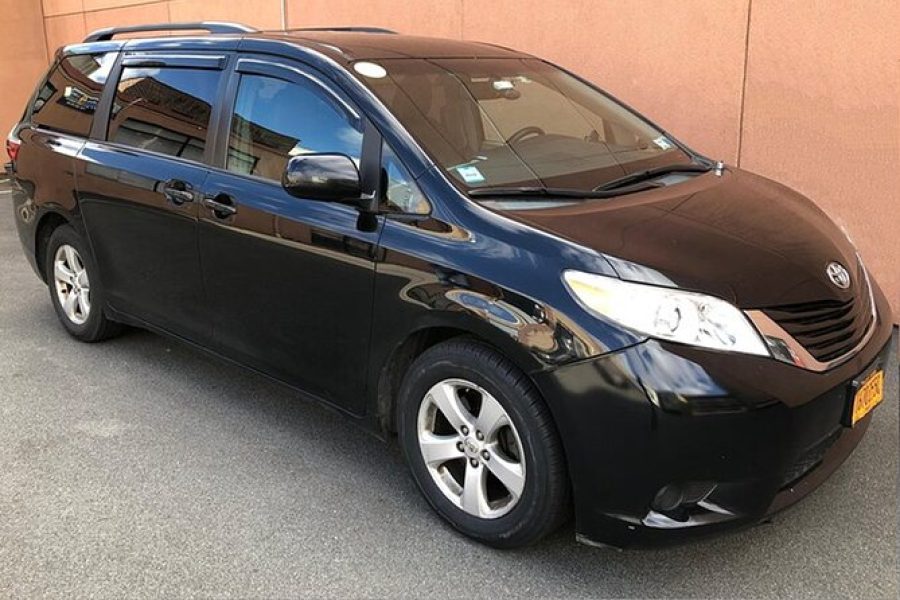 Private Arrival Airport Transfer from LAX (Los Angeles) Airport